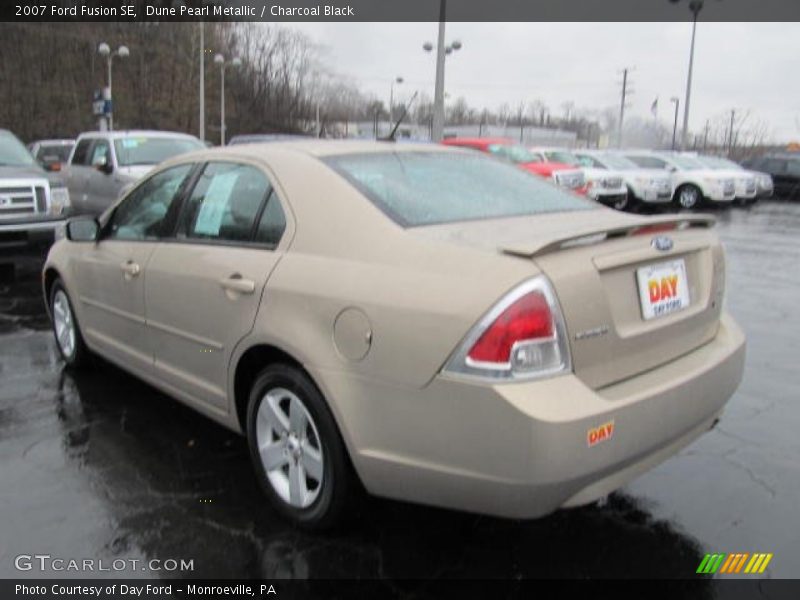 Dune Pearl Metallic / Charcoal Black 2007 Ford Fusion SE