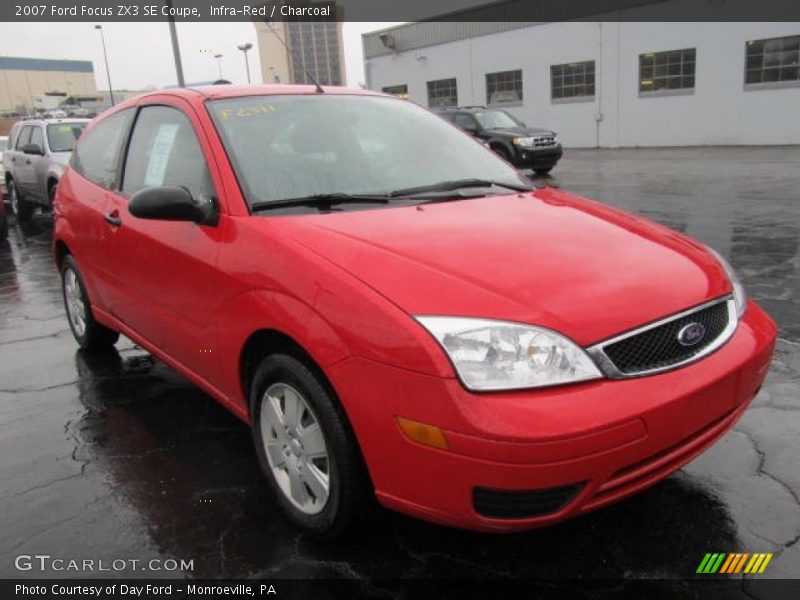 Infra-Red / Charcoal 2007 Ford Focus ZX3 SE Coupe