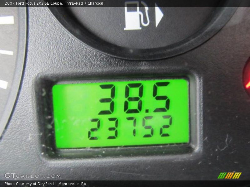 Infra-Red / Charcoal 2007 Ford Focus ZX3 SE Coupe