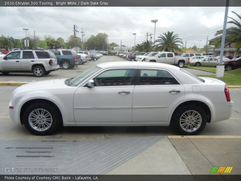 Bright White / Dark Slate Gray 2010 Chrysler 300 Touring
