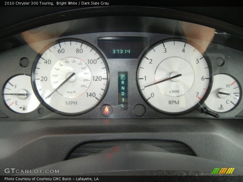 Bright White / Dark Slate Gray 2010 Chrysler 300 Touring