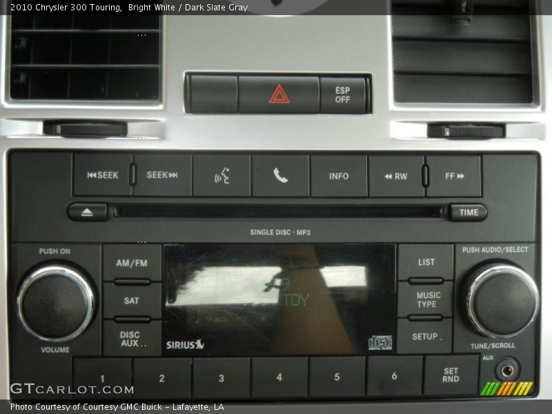 Bright White / Dark Slate Gray 2010 Chrysler 300 Touring