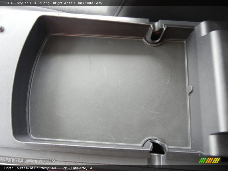 Bright White / Dark Slate Gray 2010 Chrysler 300 Touring