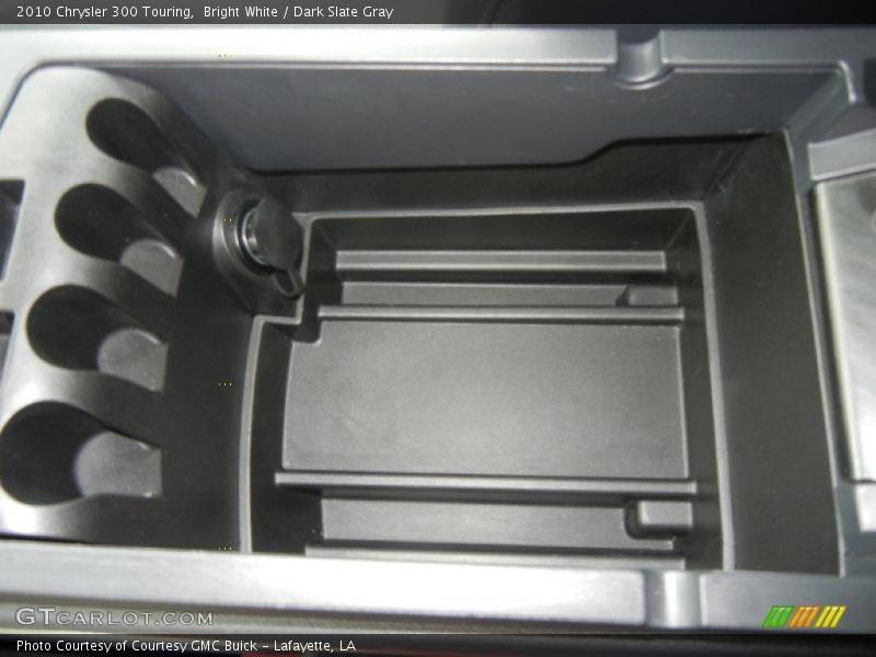 Bright White / Dark Slate Gray 2010 Chrysler 300 Touring