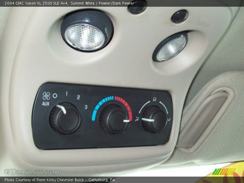 Summit White / Pewter/Dark Pewter 2004 GMC Yukon XL 2500 SLE 4x4