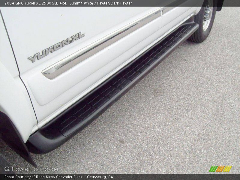 Summit White / Pewter/Dark Pewter 2004 GMC Yukon XL 2500 SLE 4x4