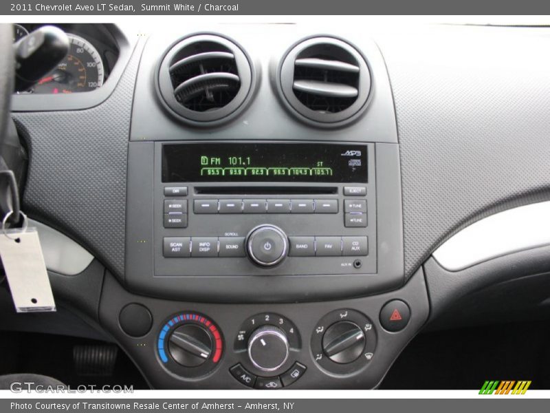 Summit White / Charcoal 2011 Chevrolet Aveo LT Sedan