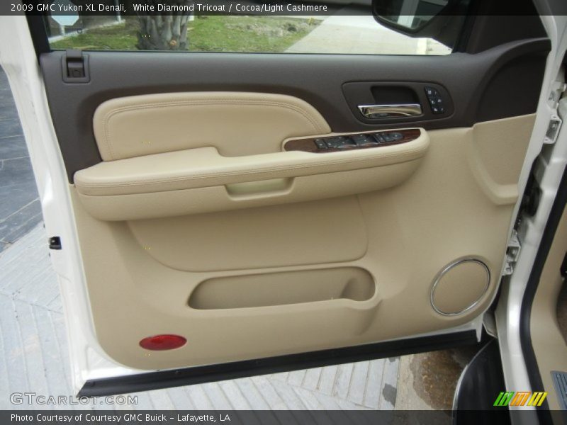White Diamond Tricoat / Cocoa/Light Cashmere 2009 GMC Yukon XL Denali