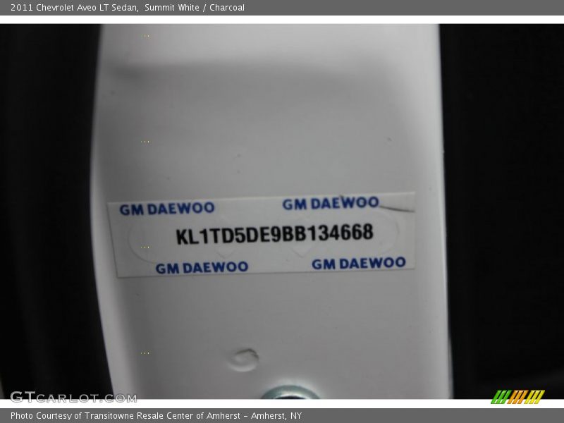 Summit White / Charcoal 2011 Chevrolet Aveo LT Sedan