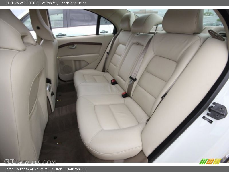 Ice White / Sandstone Beige 2011 Volvo S80 3.2