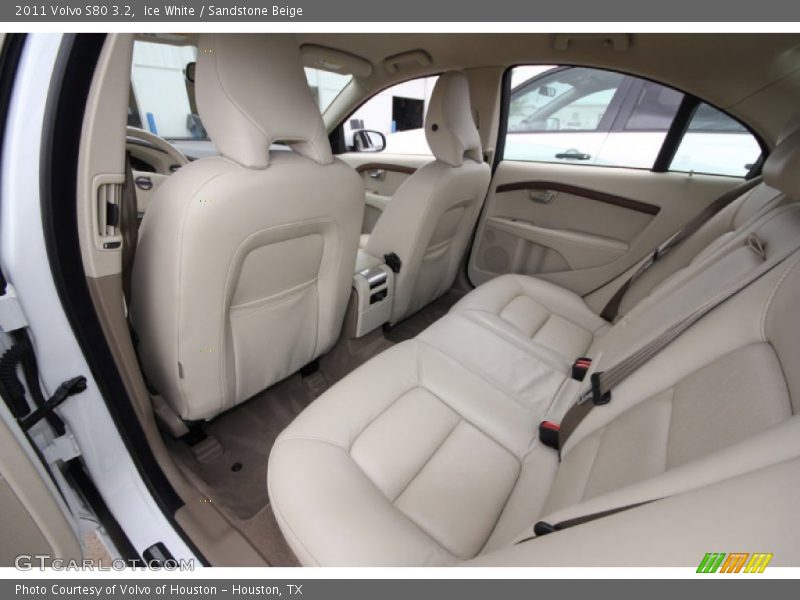 Ice White / Sandstone Beige 2011 Volvo S80 3.2