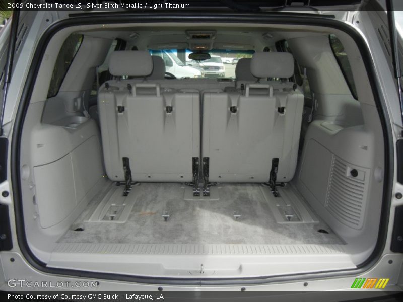 Silver Birch Metallic / Light Titanium 2009 Chevrolet Tahoe LS