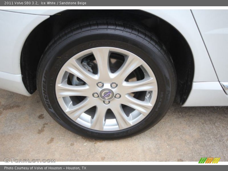 Ice White / Sandstone Beige 2011 Volvo S80 3.2