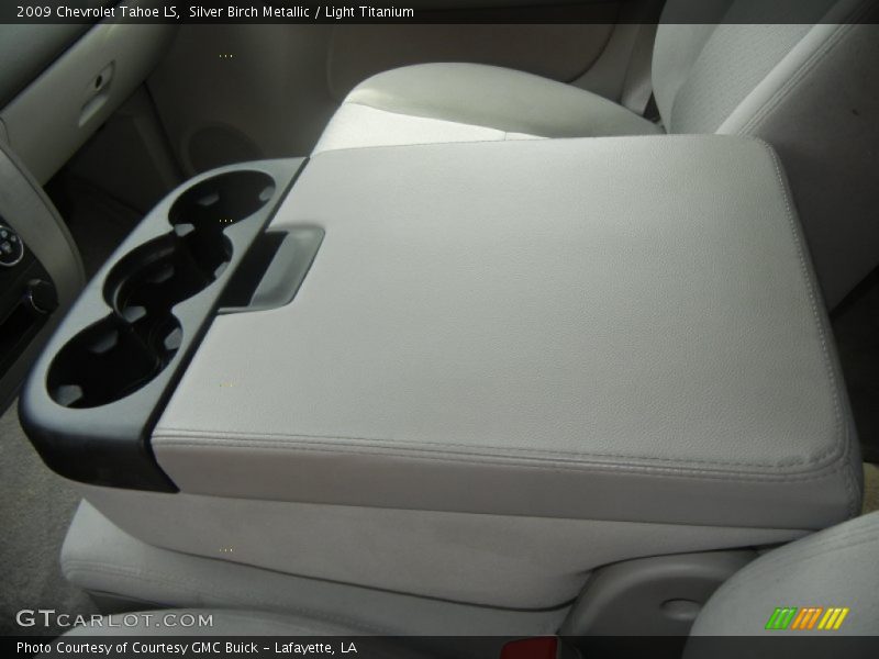 Silver Birch Metallic / Light Titanium 2009 Chevrolet Tahoe LS