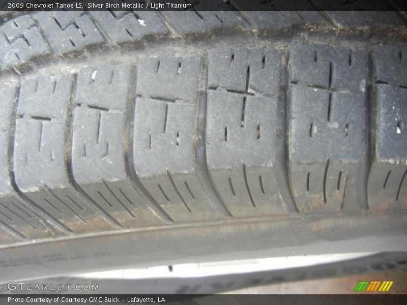 Silver Birch Metallic / Light Titanium 2009 Chevrolet Tahoe LS