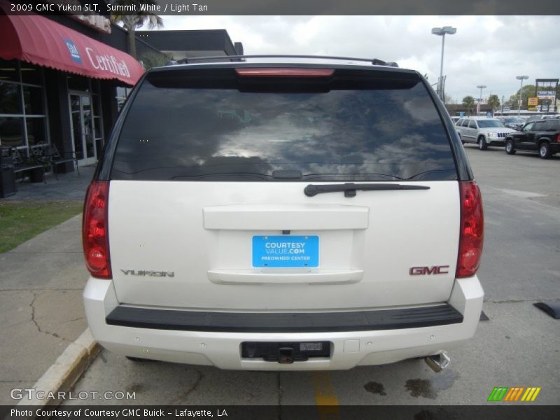 Summit White / Light Tan 2009 GMC Yukon SLT