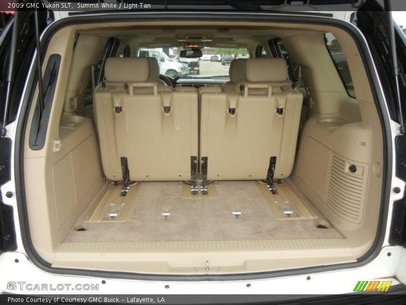 Summit White / Light Tan 2009 GMC Yukon SLT