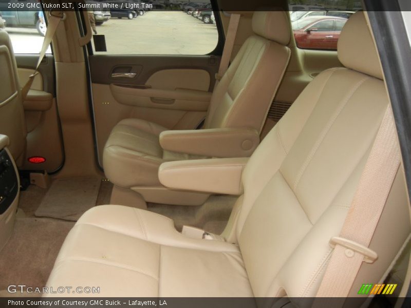 Summit White / Light Tan 2009 GMC Yukon SLT