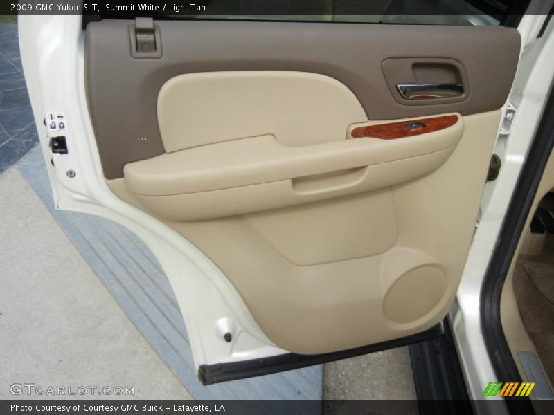 Summit White / Light Tan 2009 GMC Yukon SLT