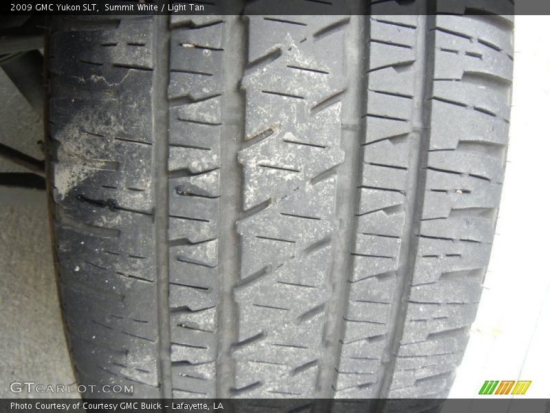 Summit White / Light Tan 2009 GMC Yukon SLT