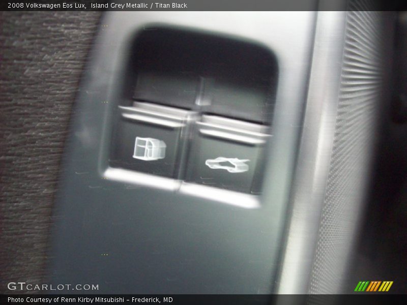 Island Grey Metallic / Titan Black 2008 Volkswagen Eos Lux