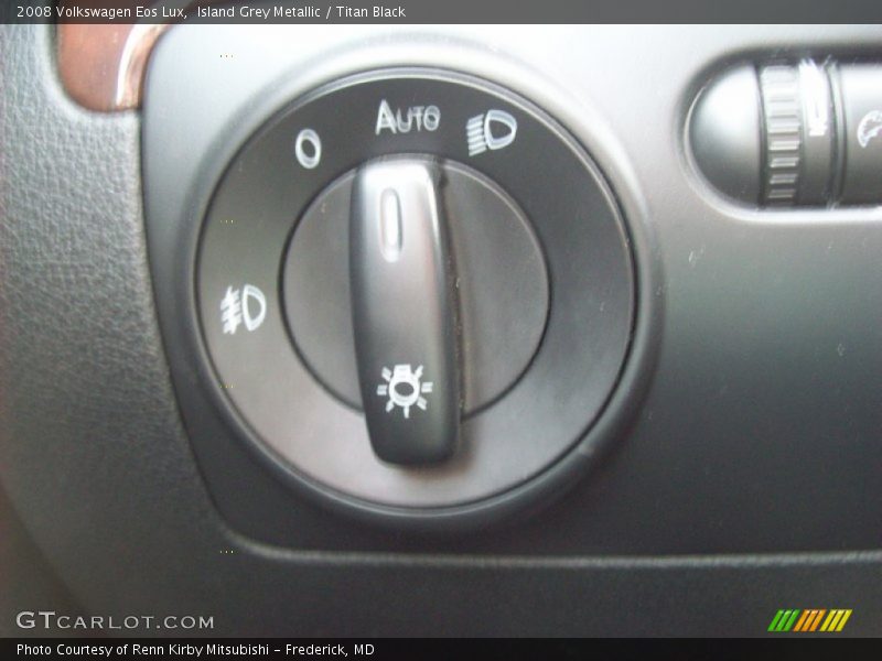 Island Grey Metallic / Titan Black 2008 Volkswagen Eos Lux