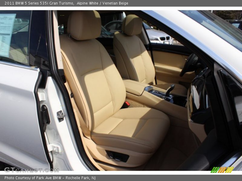 Alpine White / Venetian Beige 2011 BMW 5 Series 535i Gran Turismo