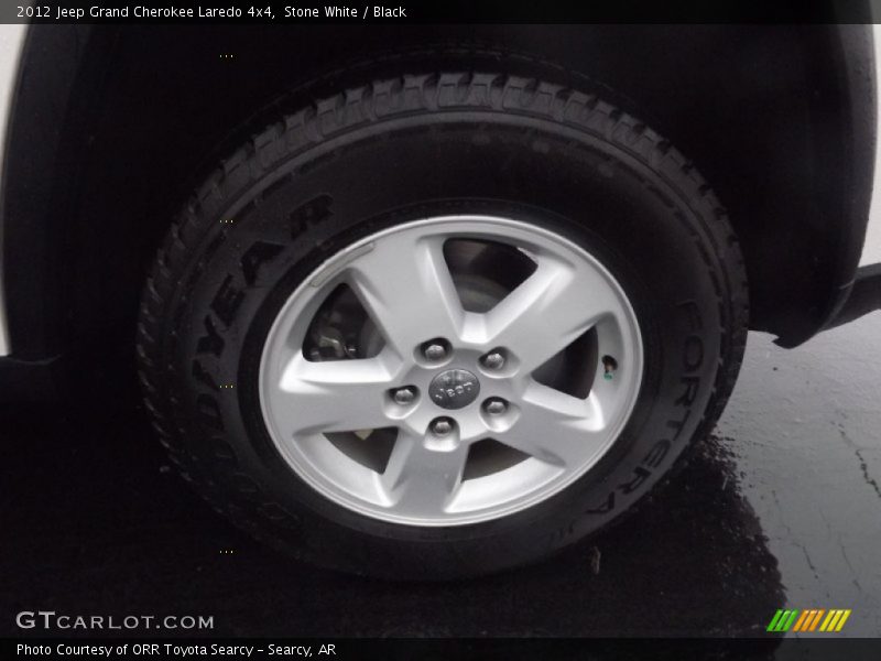 Stone White / Black 2012 Jeep Grand Cherokee Laredo 4x4