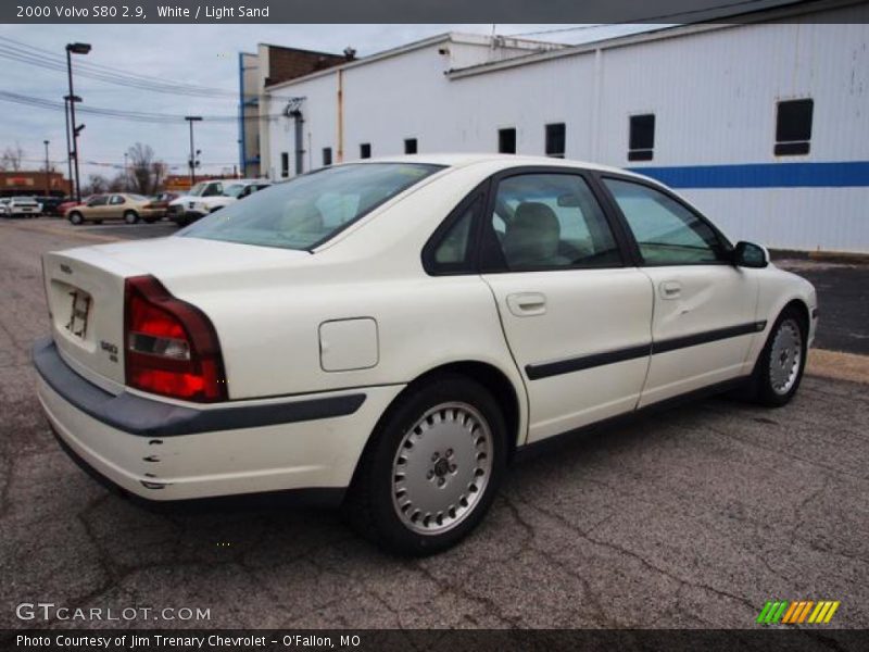 White / Light Sand 2000 Volvo S80 2.9