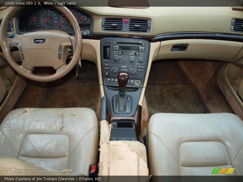 White / Light Sand 2000 Volvo S80 2.9