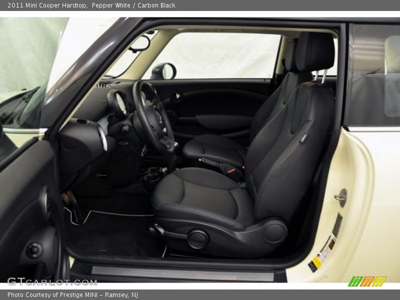 Pepper White / Carbon Black 2011 Mini Cooper Hardtop