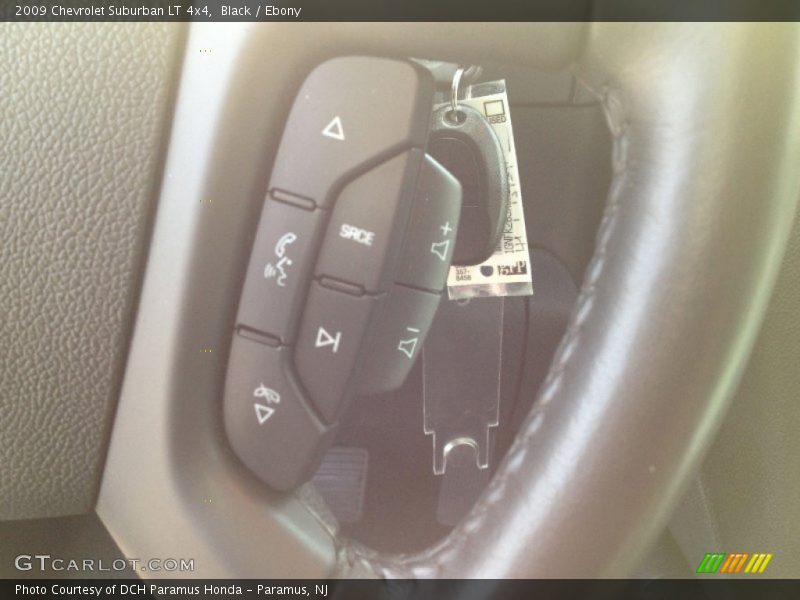 Black / Ebony 2009 Chevrolet Suburban LT 4x4