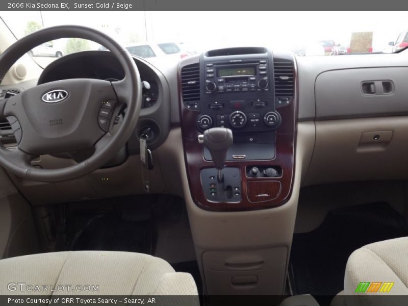 Sunset Gold / Beige 2006 Kia Sedona EX