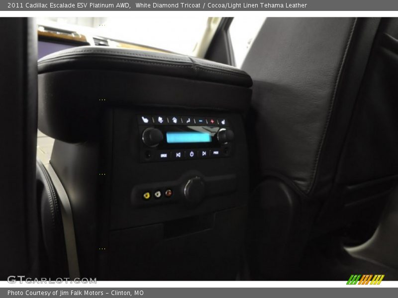 White Diamond Tricoat / Cocoa/Light Linen Tehama Leather 2011 Cadillac Escalade ESV Platinum AWD