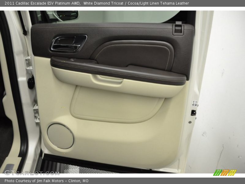 White Diamond Tricoat / Cocoa/Light Linen Tehama Leather 2011 Cadillac Escalade ESV Platinum AWD