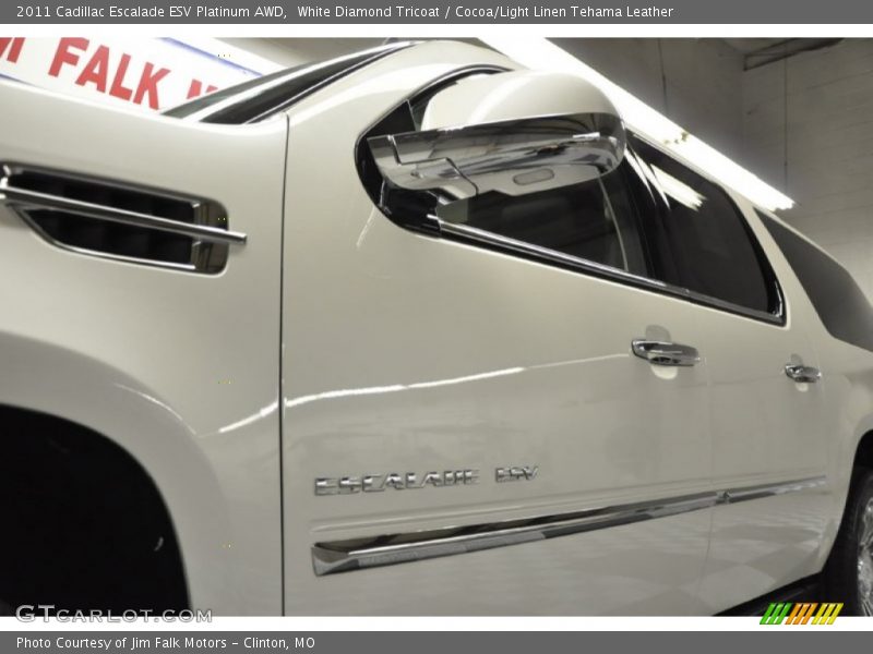 White Diamond Tricoat / Cocoa/Light Linen Tehama Leather 2011 Cadillac Escalade ESV Platinum AWD