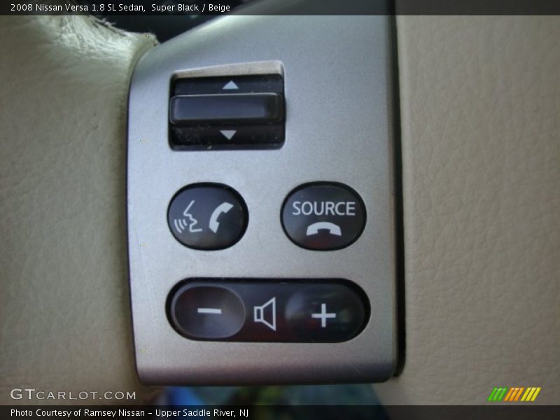 Super Black / Beige 2008 Nissan Versa 1.8 SL Sedan