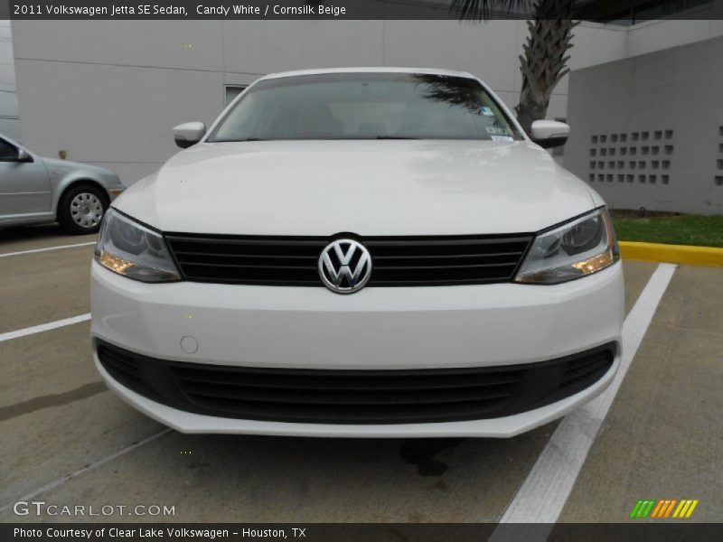 Candy White / Cornsilk Beige 2011 Volkswagen Jetta SE Sedan