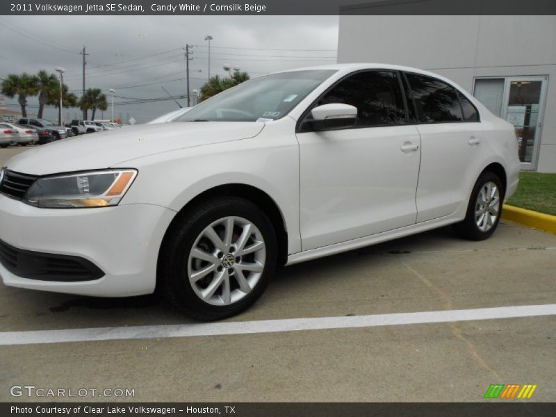 Candy White / Cornsilk Beige 2011 Volkswagen Jetta SE Sedan