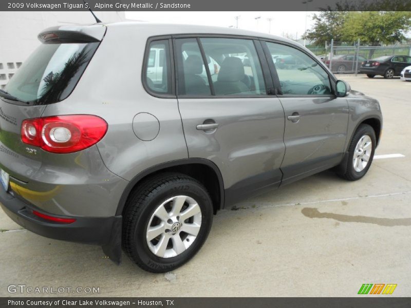 Alpine Grey Metallic / Sandstone 2009 Volkswagen Tiguan S