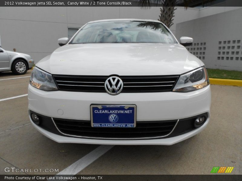 Candy White / 2 Tone Cornsilk/Black 2012 Volkswagen Jetta SEL Sedan