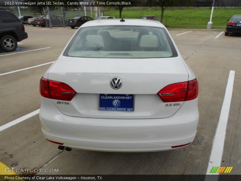 Candy White / 2 Tone Cornsilk/Black 2012 Volkswagen Jetta SEL Sedan