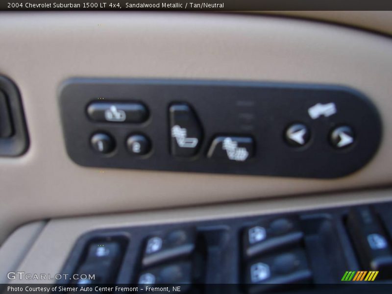 Sandalwood Metallic / Tan/Neutral 2004 Chevrolet Suburban 1500 LT 4x4