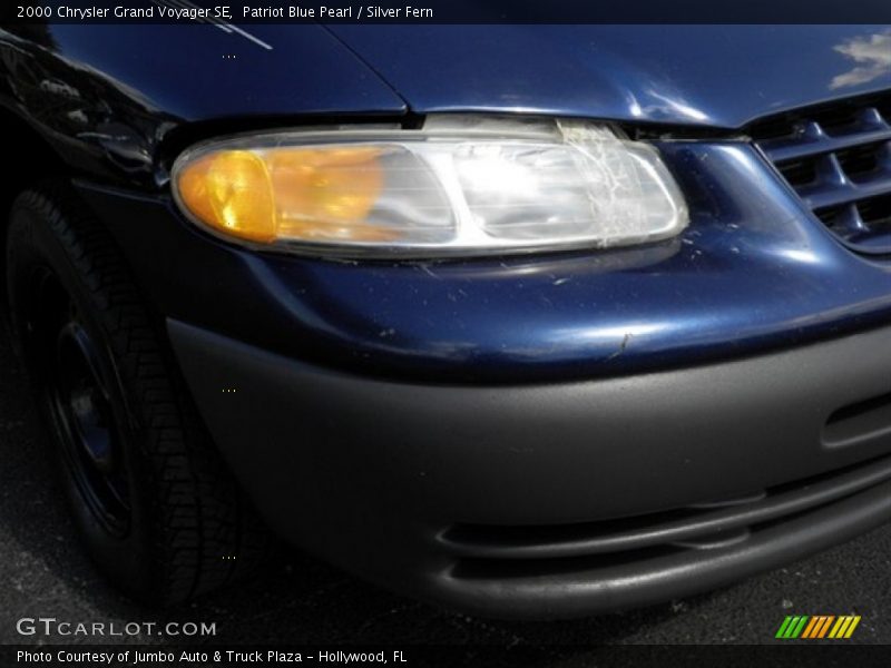 Patriot Blue Pearl / Silver Fern 2000 Chrysler Grand Voyager SE