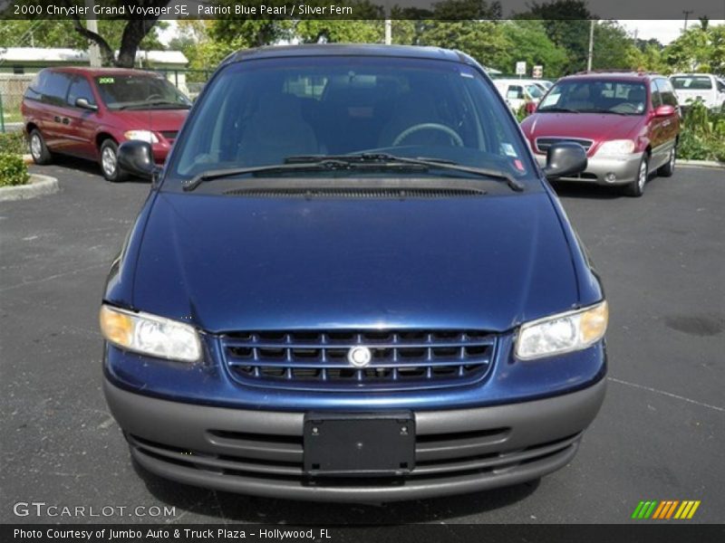 Patriot Blue Pearl / Silver Fern 2000 Chrysler Grand Voyager SE