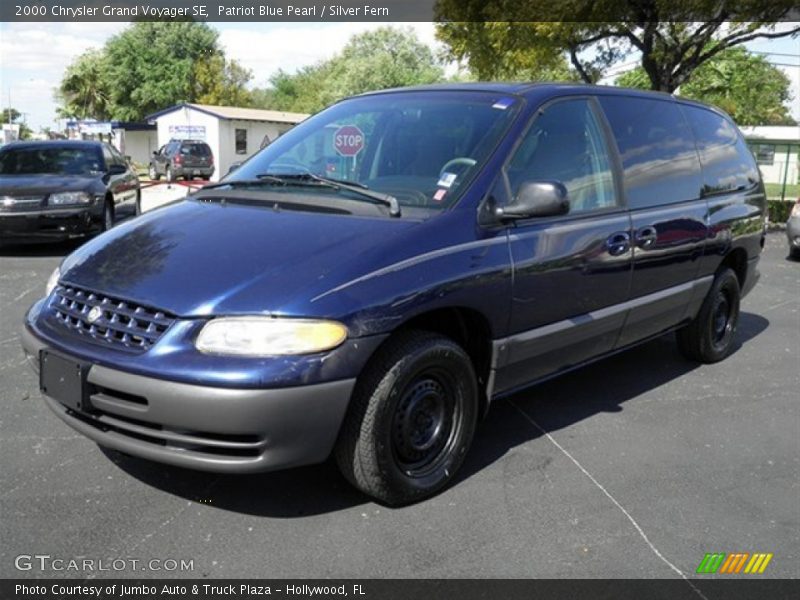 Patriot Blue Pearl / Silver Fern 2000 Chrysler Grand Voyager SE