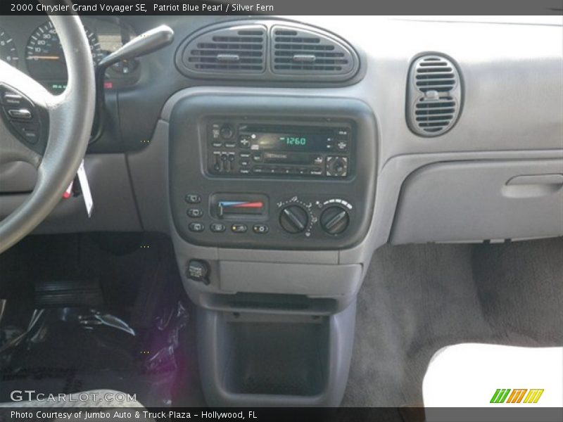 Patriot Blue Pearl / Silver Fern 2000 Chrysler Grand Voyager SE