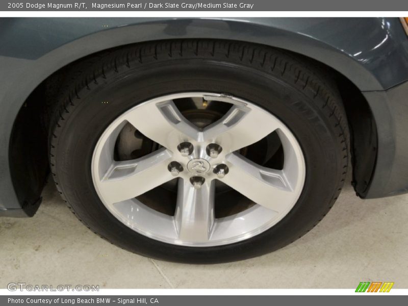 Magnesium Pearl / Dark Slate Gray/Medium Slate Gray 2005 Dodge Magnum R/T