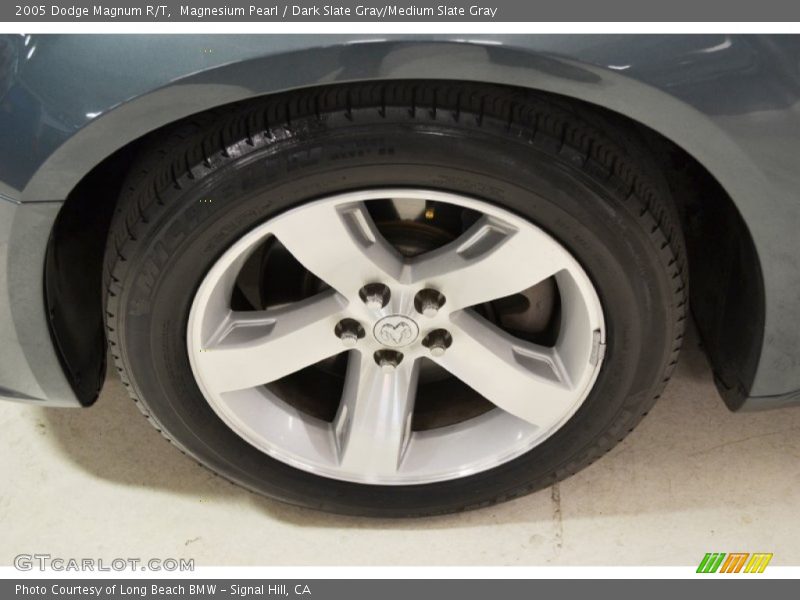 Magnesium Pearl / Dark Slate Gray/Medium Slate Gray 2005 Dodge Magnum R/T
