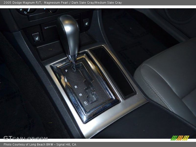 Magnesium Pearl / Dark Slate Gray/Medium Slate Gray 2005 Dodge Magnum R/T
